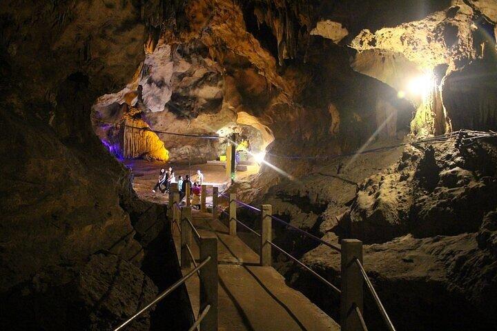 Privat tur] Perfekt dag! Sticky vandfald + ChiangDao Cave + Wat Banden Temple