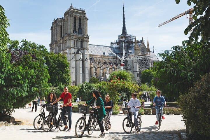 Paris Private E-bike tour