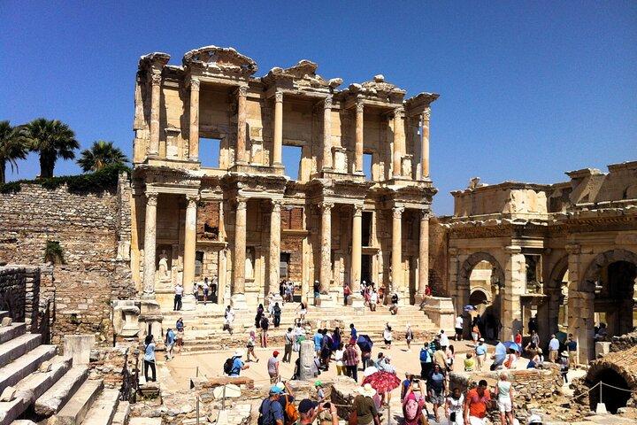 2-Day Private Guided Ephesus & Pamukkale Tour from Istanbul