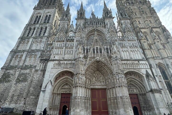 Day Trip from Paris to Rouen Guided Tour with Lunch
