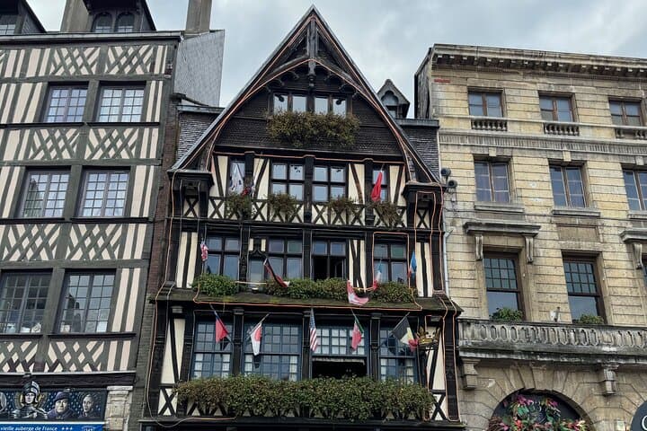 Day Trip from Paris to Rouen Guided Tour with Lunch