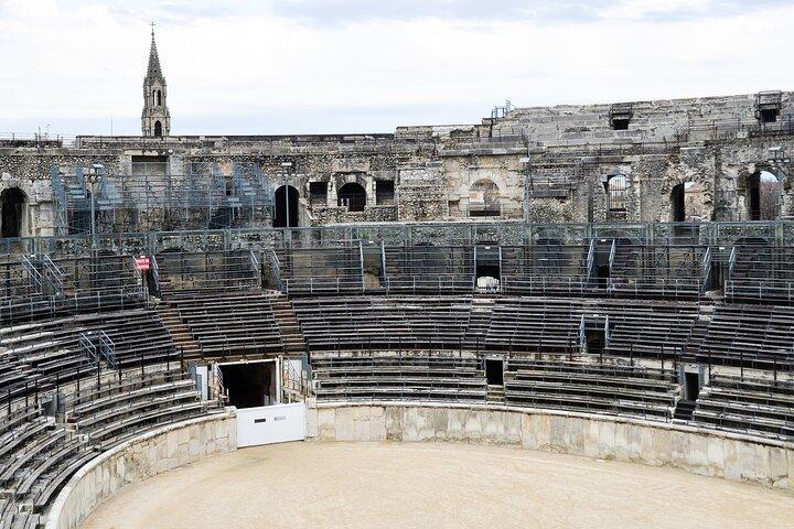 Nîmes : Billet Arène romaine antique et visite audio de la vieille ville