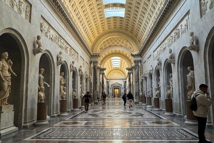 Vatican Museum's & Sistine Chapel No Line group Guided Tour