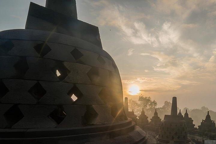 Yogyakarta : ALBA sopra le nuvole ed esplora i templi UNESCO w / GUIDA