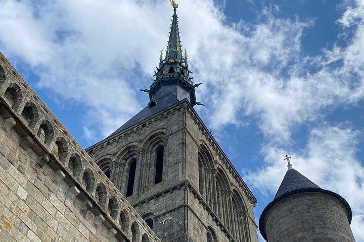 Explore Mont Saint Michel com visita guiada e acesso à Abadia