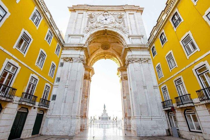 TOP Lisbon : Private Guided Tour with your mobile