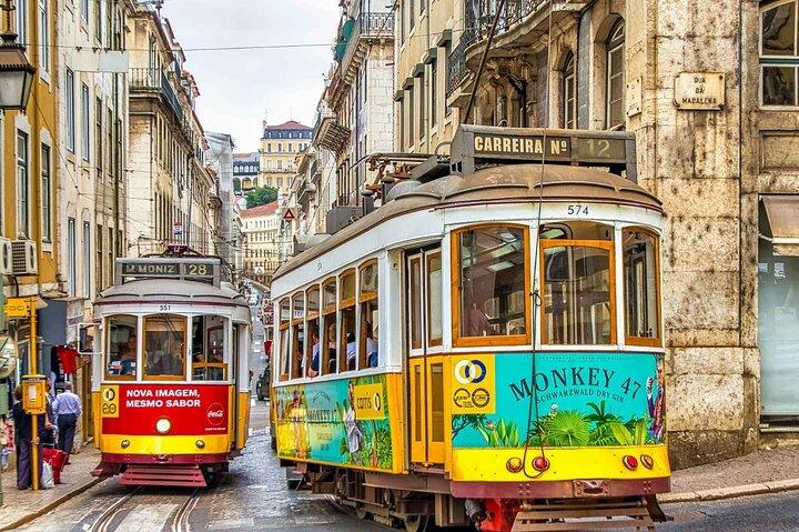 TOP Lisbon : Private Guided Tour with your mobile