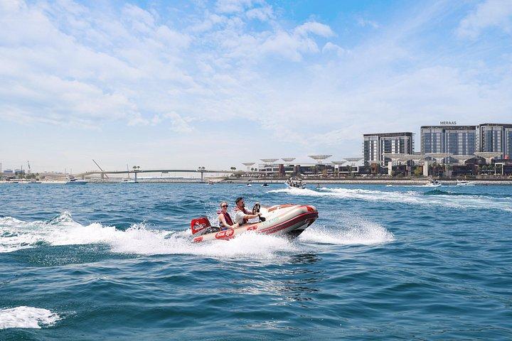 ドバイのセルフドライブボートツアー：JBR、アトランティス、ブルジュ・アル・アラブ