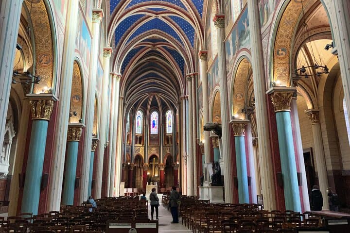 Saint Germain Walking Tour with Local Insights