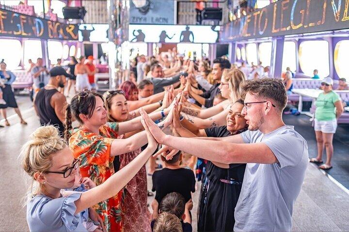 ラストキングアランヤ海賊船旅-無料ドリンク、アルコール付き