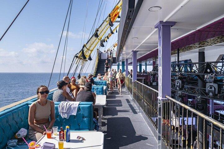 ラストキングアランヤ海賊船旅-無料ドリンク、アルコール付き