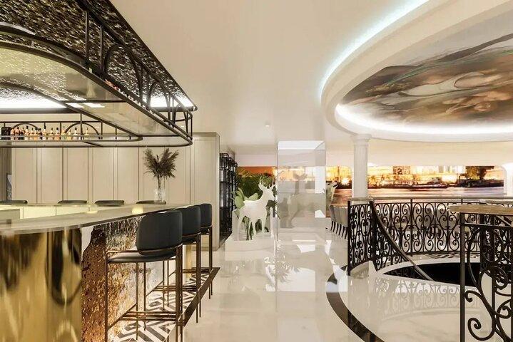 Noah Dinner Cruise com Show ao Vivo e Buffet Internacional