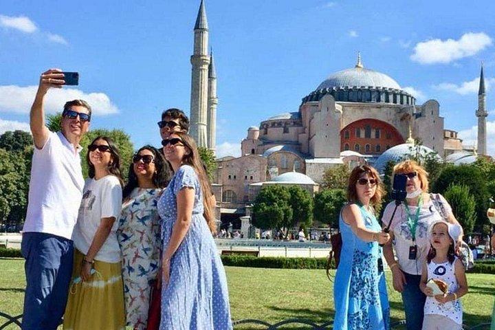 Istanbul Essentials Morning Tour: Blue Mosque & Hagia Sophia