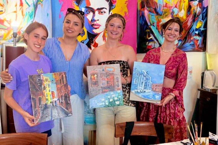 2 horas de aula de arte com um artista local