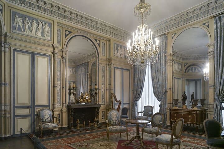 Paris: Museum of Decorative Arts Ticket and City Audio Tour