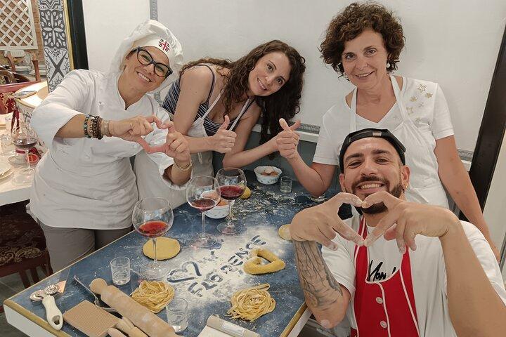 Florence: BEST Pasta Cooking Class: "SING & FUN" _NO BORING CLASS