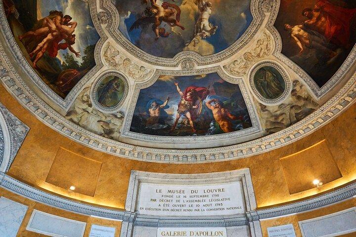 Uma viagem curada privada através do Louvre
