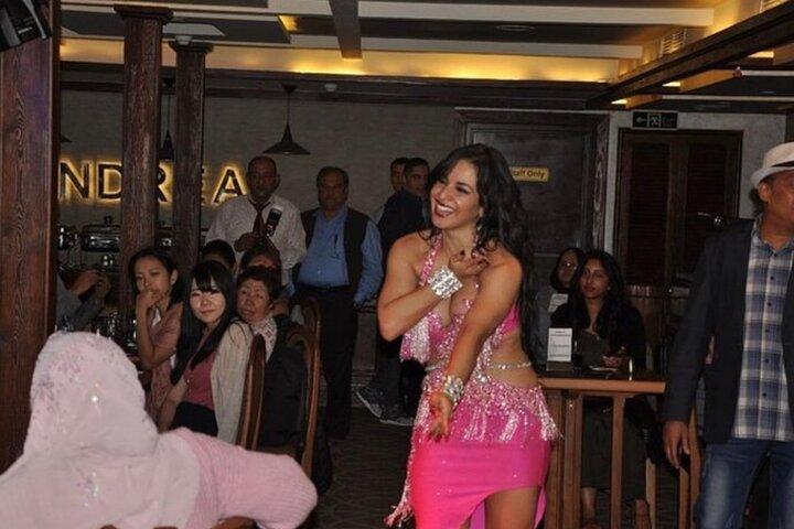Crociera con cena al Cairo sul fiume Nilo con spettacolo di danza del ventre