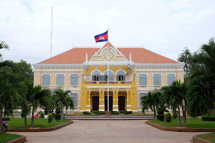 Battambang: Day Trip from Siem Reap and Shared Transfer