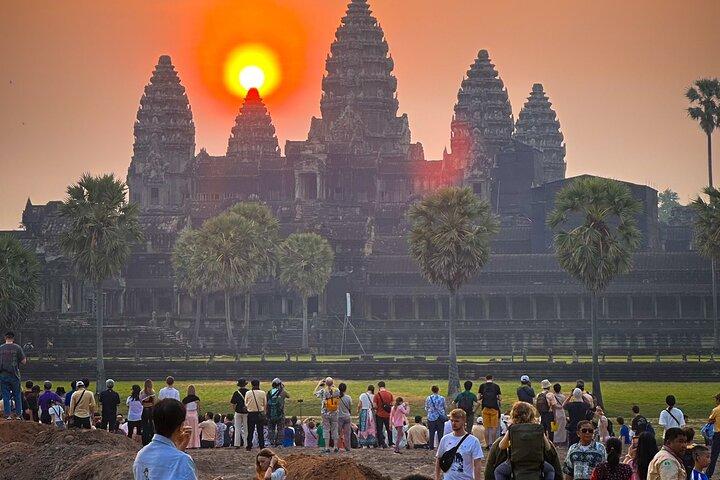 Siem Reap Sunrise Small Group Tour i Angkor Wat - Gratis hotellhämtning / avresa