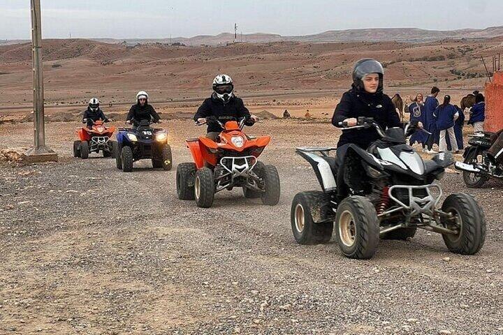 パルメライエ砂漠でATVクワッドライド＆ラクダライドを楽しむ-マラケシュ