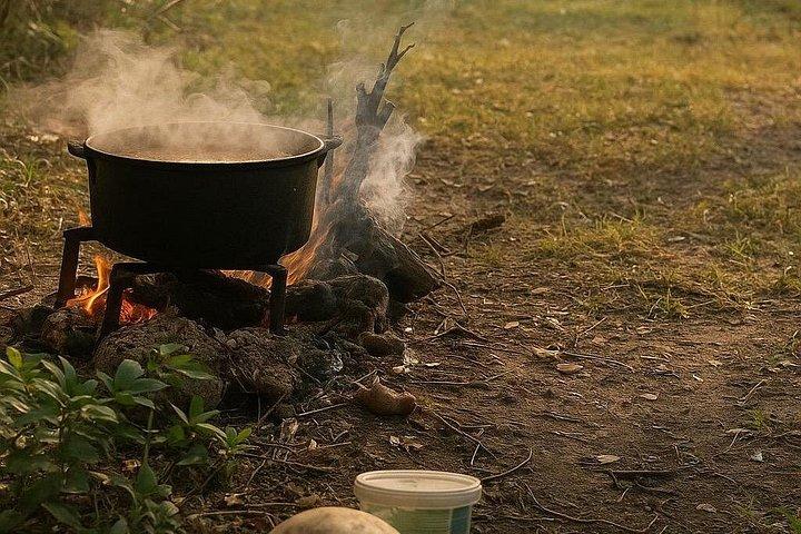 フェティエでトルコの伝統料理を火で焼く
