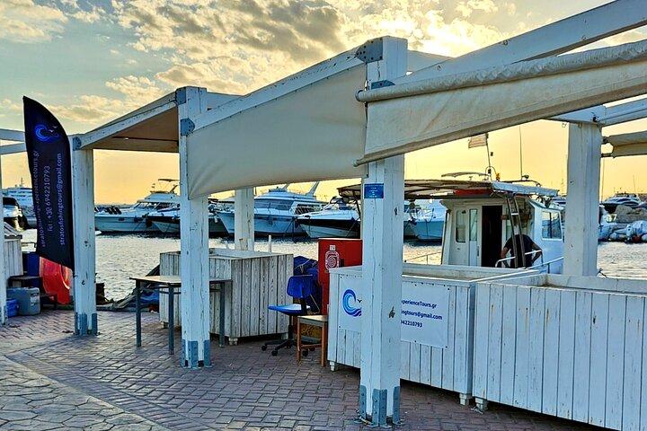Glyfada Atene Pesca e Snorkeling Tour in barca con pranzo