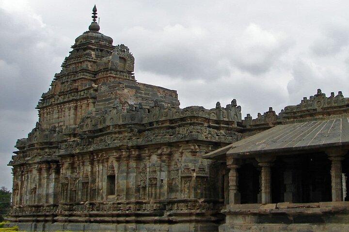 Hubli till Hampi, Bijapur, Badami, Anshi National Park och Goa Beach