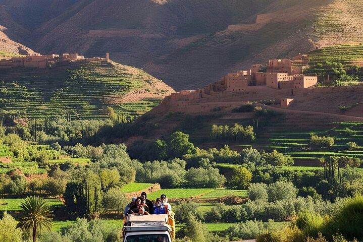 Discover Atlas Mountains: Scenic Drive, Culture & Local Delights