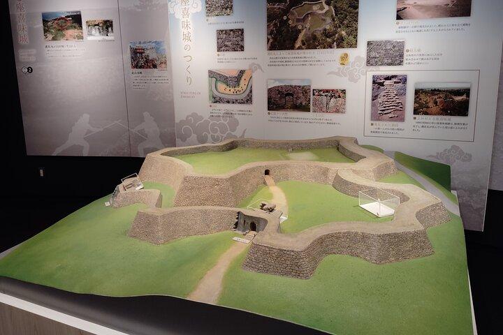 Okinawa : Visita al castillo de Zakimi y al Museo Yuntanza Heritage Tour