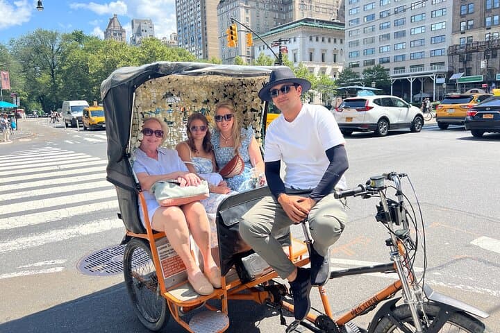 Central Park Movies and Celebrity Hotspots Tour (90 minutes)