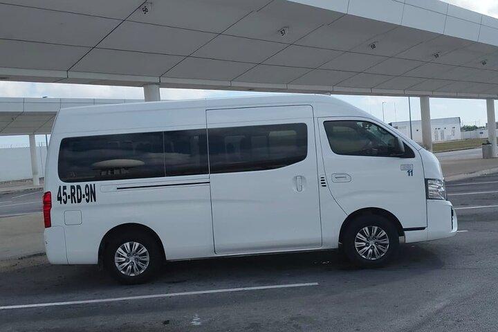 カンクン空港からホテル プラヤ デル カルメンまでの往復送迎
