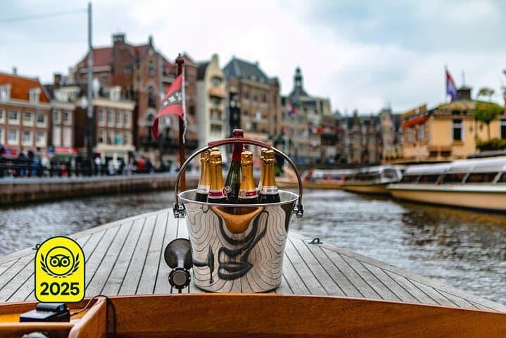 Eating Amsterdam: Food Tour & Canals Cruise