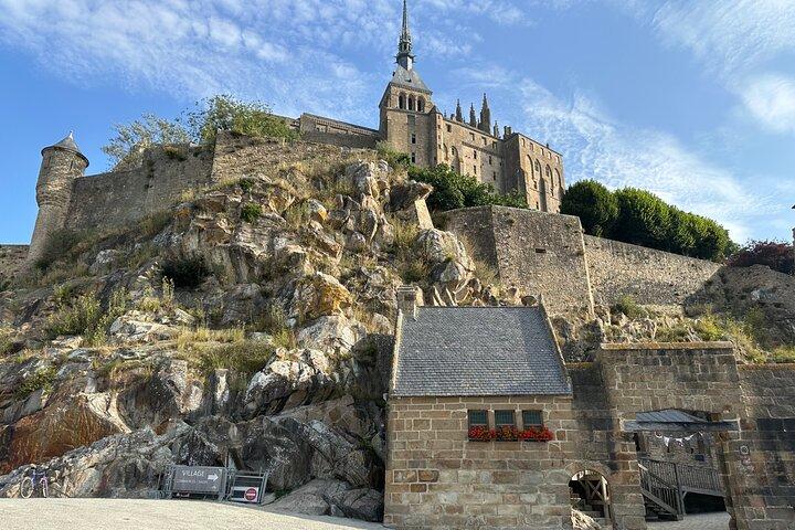 Excursion privée d'une journée au Mont-Saint-Michel et Rouen au départ de Paris