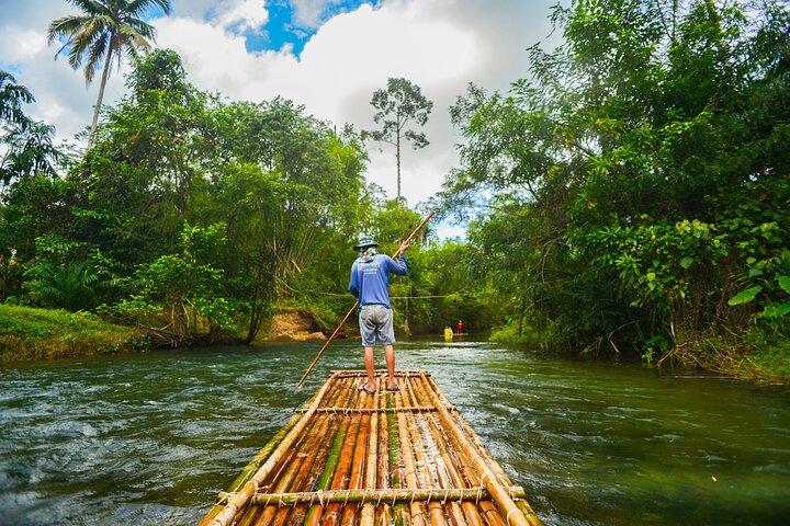 Rafting de bambú y cueva del mono con selva de ATV de Phuket