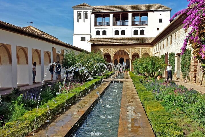 Guided tour of the Alhambra and Generalife