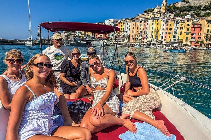 Tour in Barca of the Gulf of Poets: Caves, Islands and Portovenere!