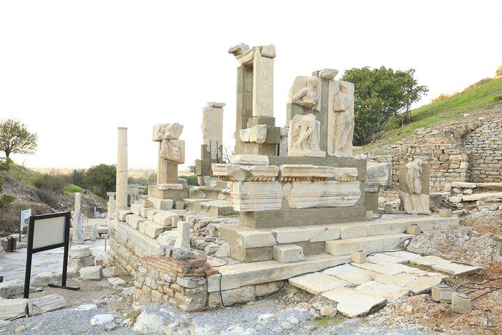 Aegean Wonders: Tour to Laodicea, Pamukkale, Ephesus, Kusadasi