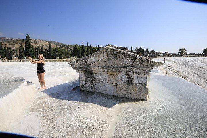 Aegean Odyssey : Travel to Pamukkale, Laodicea, Ephesus, Kusadasi