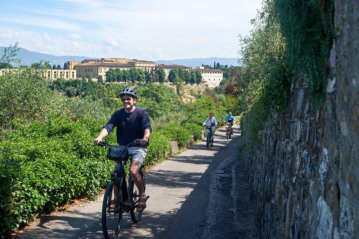 2.5 - Uur durende e-biketour door Florence Hills met Toscaanse olijfolieproeverij