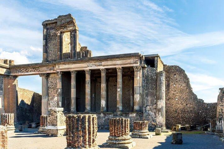 Rome to Paradise Pompeii Amalfi Coast and Sorrento in a Day