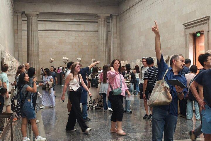 大英博物館プライベートツアー：古代デーモンと時代を超えた美しさ