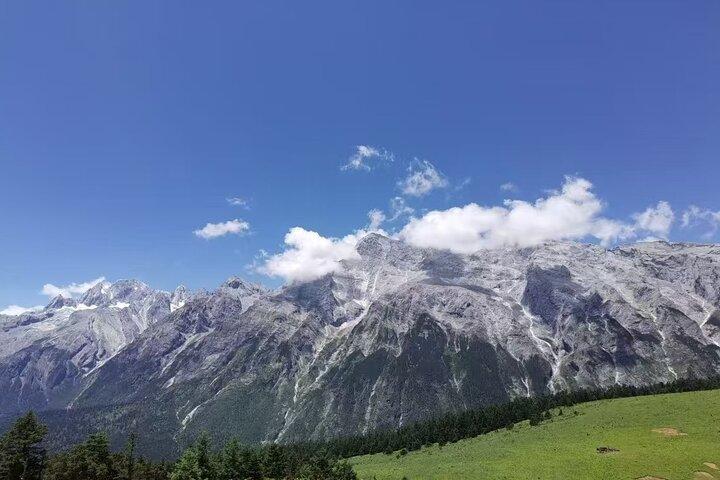 Jade Dragon Snow Mountain Glacier Cableway with VIP Impression