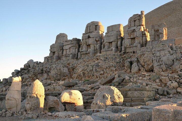 Nemrut Dağı Fast-Track Ticket : Skip the Line, Mt. Nemrut!