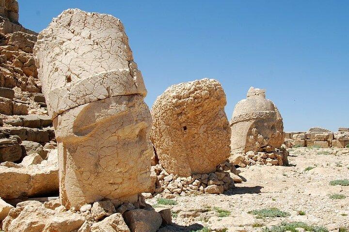 Nemrut Dağı Fast-Track Ticket : Skip the Line, Mt. Nemrut!