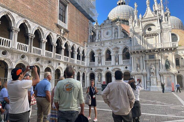Venedig: Markusbasilikaen og Dogepaladset-tur med billetter