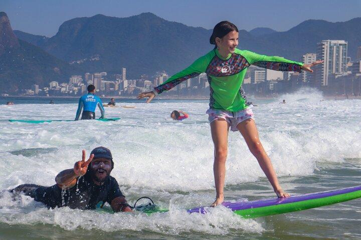 Lessons de Surf no Rio: Autentic Arpoador Beach Surf Experience