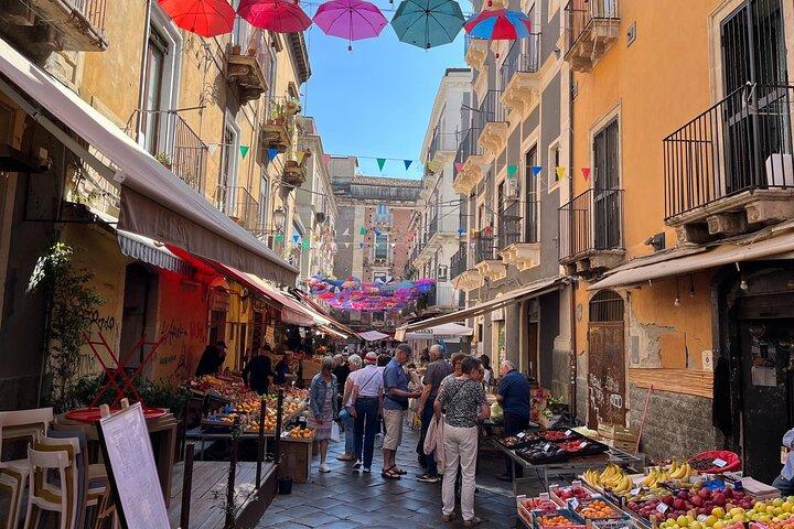 Tour del mercato di Catania e cucina in una dimora storica con Francesco