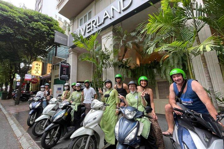 Ho Chi Minh City : tour in moto dello street food con 12 degustazioni