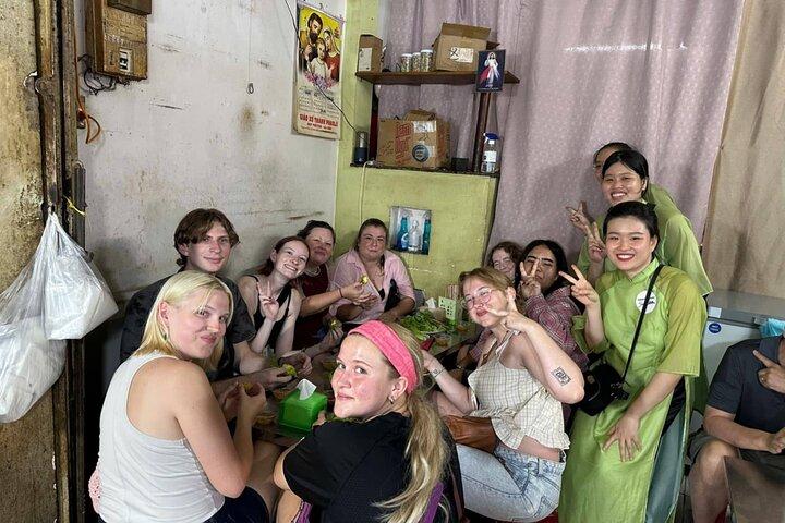 Ciudad Ho Chi Minh : Tour gastronómico callejero en moto con 12 catas